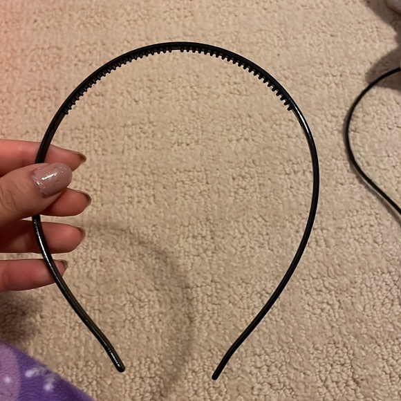 7 pcs assorted plastic headbands - Picture 5 of 8